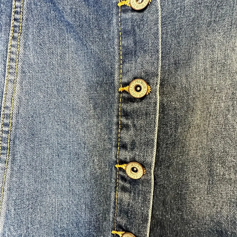 Forever 21 Denim Mini Skirt 26 Blue Button Front Raw‎ Hem Y2K Festival Indie